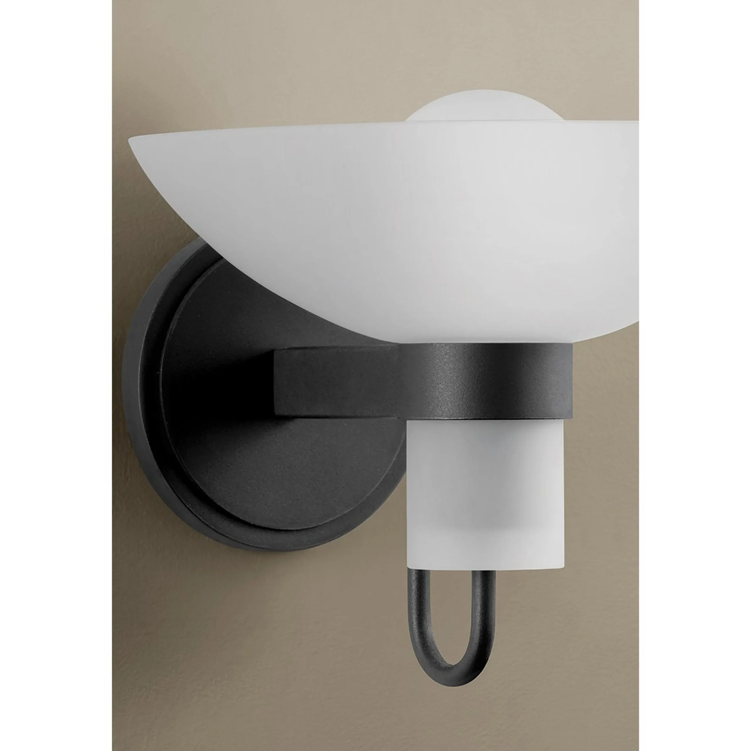 Zwayne Sconce